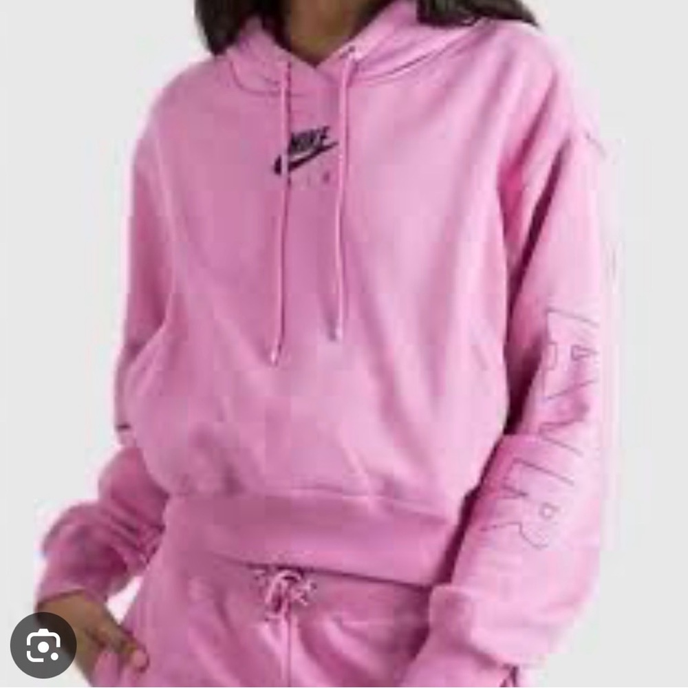 Nike Women's Hoodie in Soft Pink